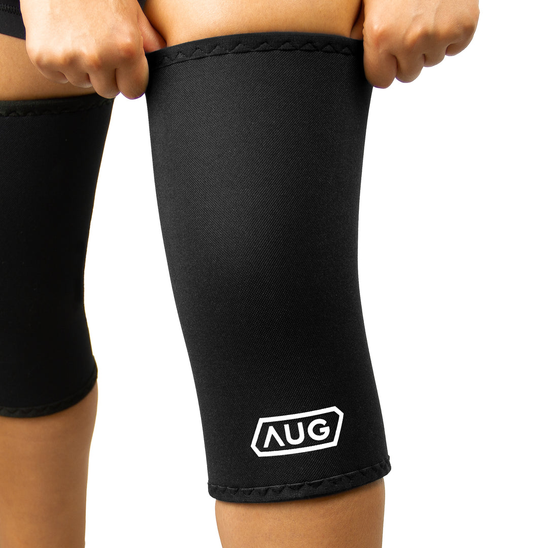 Knee Sleeve for Powerlifting, Bodybuilding, Strongman Strength Sports. Increase Squat Leg Day Performance. Made of stiffest and most dense 7mm Neoprene. Prevents injuries provides maximal warmth. Break Personal Records and excel in Competition. By Augments Training Armoury AUG 'AUG' Augments critical pieces part of the carbon collection. Stiffness and Density provides the highest-quality compression to the Knee. Competition specifications and approved by most powerlifting federations worldwide.