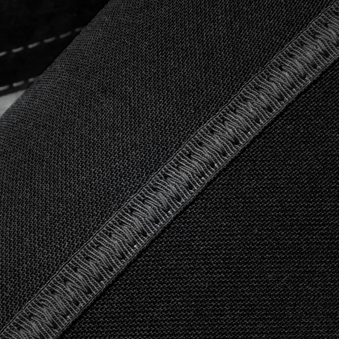 Knee Sleeve for Powerlifting, Bodybuilding, Strongman Strength Sports. Increase Squat Leg Day Performance. Made of stiffest and most dense 7mm Neoprene. Prevents injuries provides maximal warmth. Break Personal Records and excel in Competition. By Augments Training Armoury AUG 'AUG' Augments critical pieces part of the carbon collection. Stiffness and Density provides the highest-quality compression to the Knee. Competition specifications and approved by most powerlifting federations worldwide.